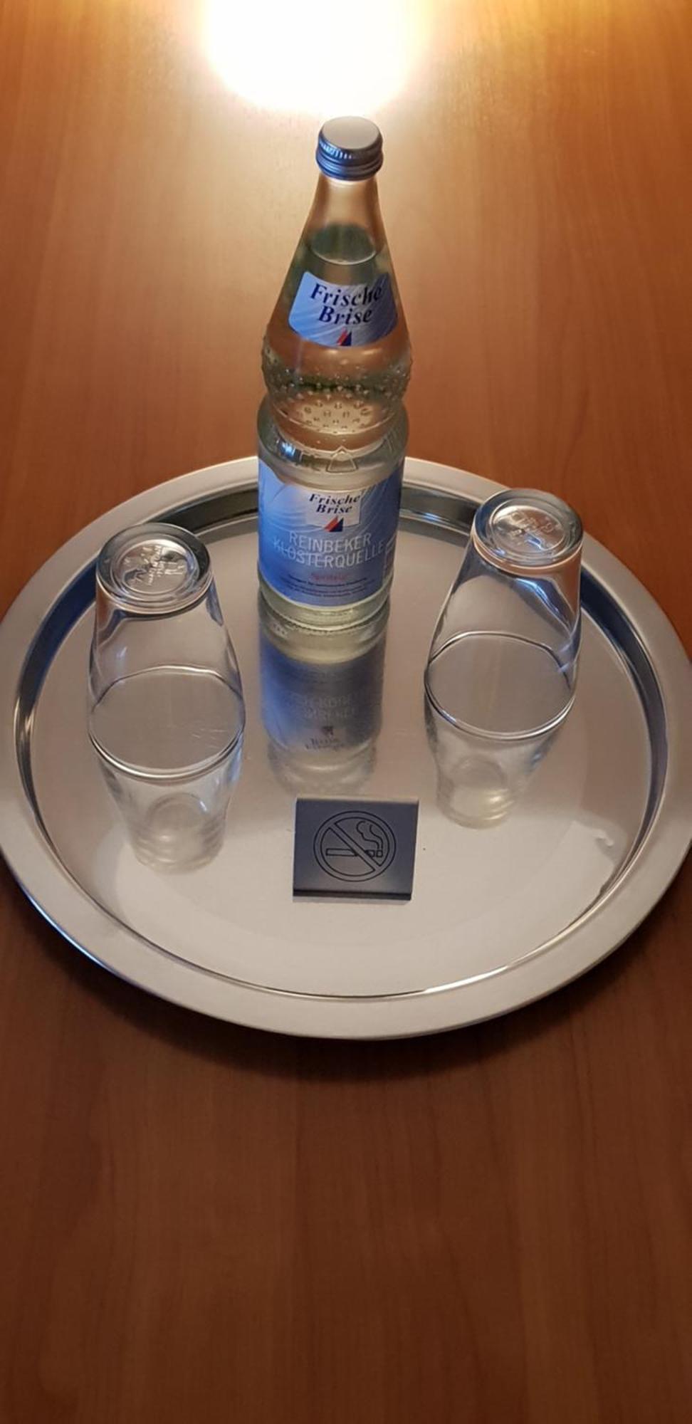 Airport Hotel One Aparthotel Sylt Zewnętrze zdjęcie