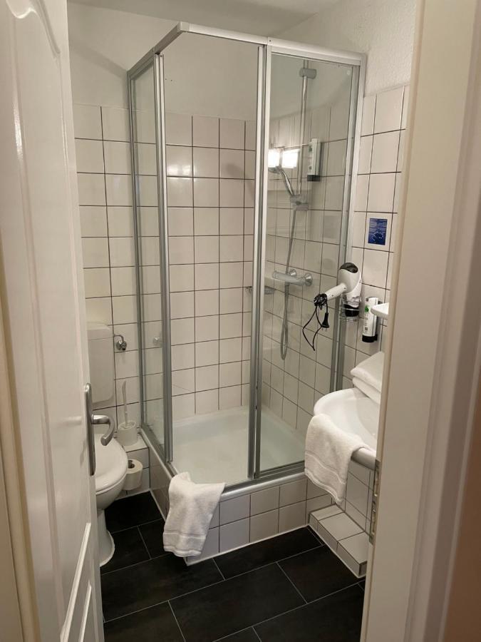 Airport Hotel One Aparthotel Sylt Zewnętrze zdjęcie