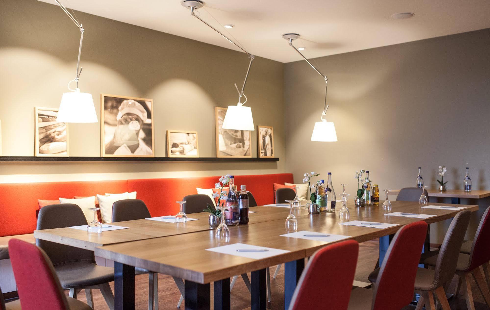 Airport Hotel One Aparthotel Sylt Zewnętrze zdjęcie