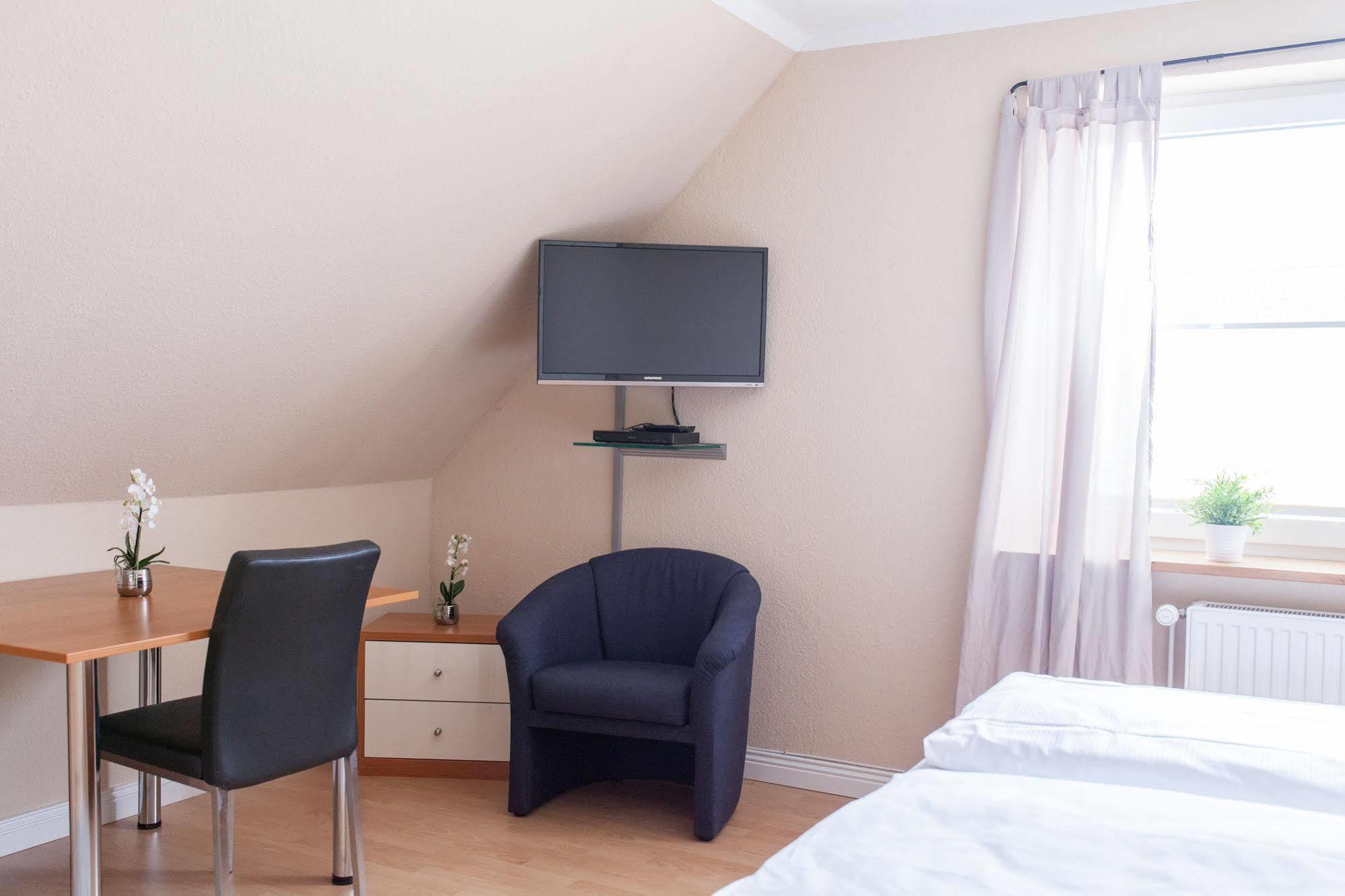 Airport Hotel One Aparthotel Sylt Zewnętrze zdjęcie
